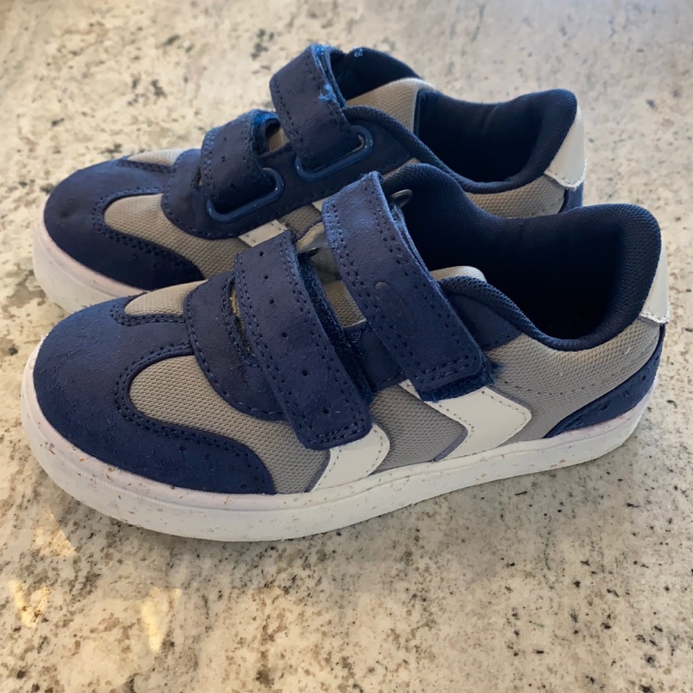 —DR SCHOLLS— Kids Tennis Shoes — Size 10